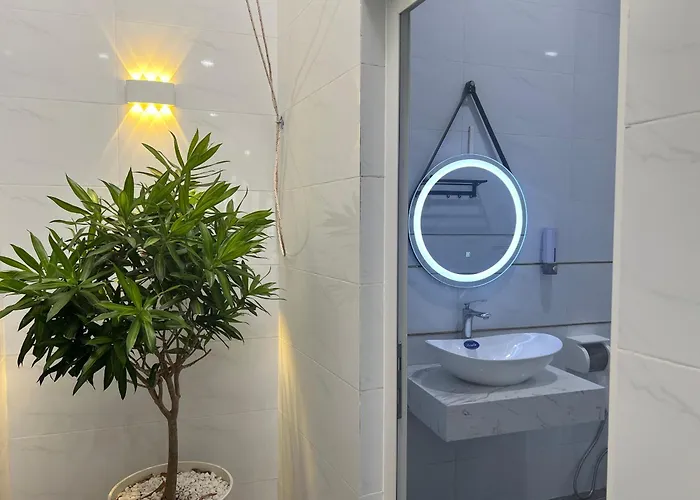 Дом отдыха Jungle - Phu Hop Gia Dinh Tu 10 - 20 Nguoi Lon & Tre Em - San Bbq Dau Duoc Xe O To 16 Cho- Ho Boi Rieng- 5 Phut Di Bo Den Bien - 5 Phut Den Cho San Phu Thuy- Ho Ca Koi