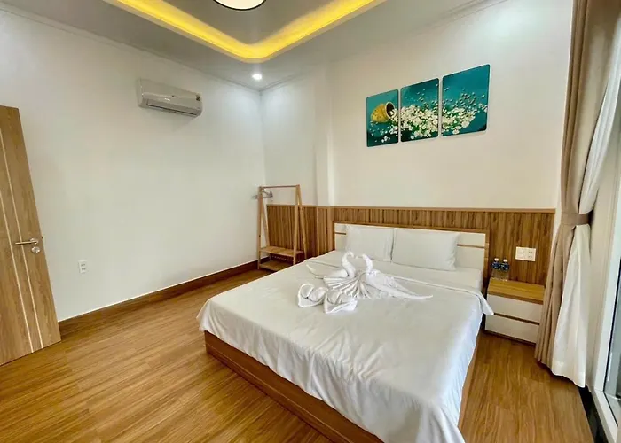 Jungle - Phu Hop Gia Dinh Tu 10 - 20 Nguoi Lon & Tre Em - San Bbq Dau Duoc Xe O To 16 Cho- Ho Boi Rieng- 5 Phut Di Bo Den Bien - 5 Phut Den Cho San Phu Thuy- Ho Ca Koi Дом отдыха