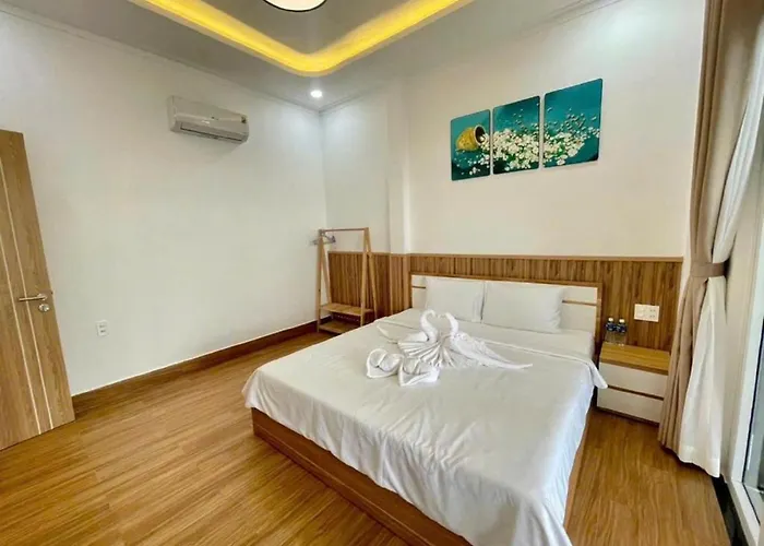 Jungle - Phù Hợp Gia đình Từ 10 - 20 Người Lớn&trẻ Em - Sân Bbq đậu được Xe ô Tô 16 Chỗ- Hồ Bơi Riêng- 5 Phút đi Bộ đến Biển - 5 Phút đến Chợ Hải Sản Phú Thuỷ- Hồ Cá Koi * Phan Thiết